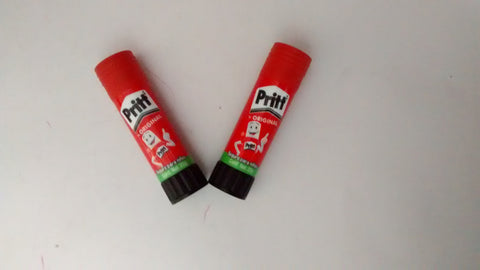PEGAMENTO EN BARRA MARCA PRIT DE 22 GR